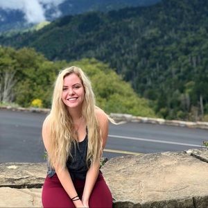 Meet your Posher, Regan